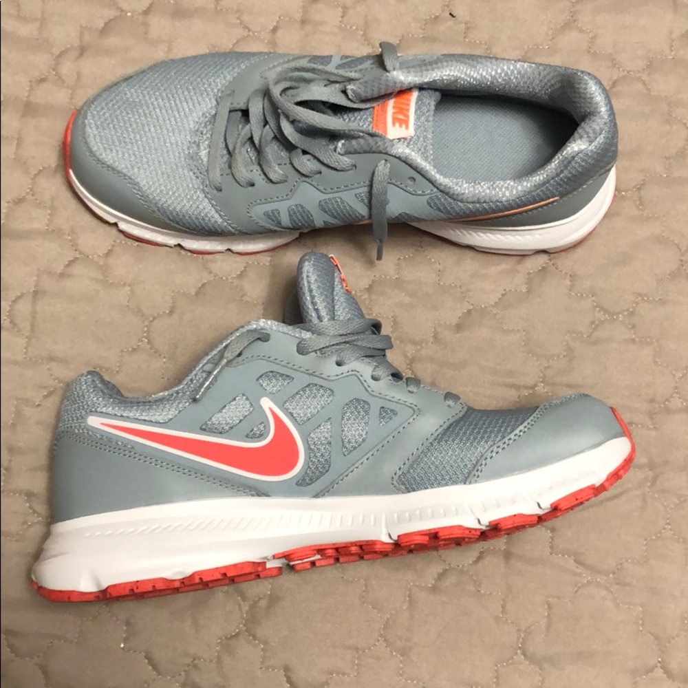 Nike tennis shoes